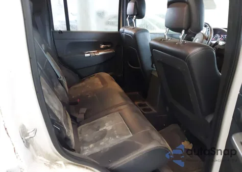 2010 Jeep Liberty из США, поврежденный, VIN 1G4TN5GK1AW109015